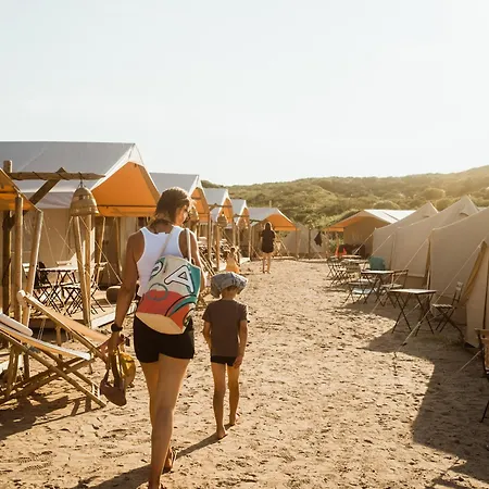 Beachcamp Bloemendaal Surf Kemping *